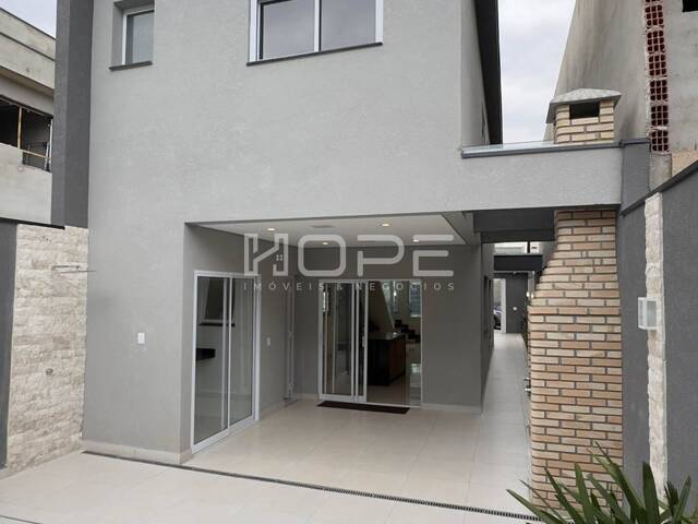 Casa para Venda em Santana de Parnaíba - 4