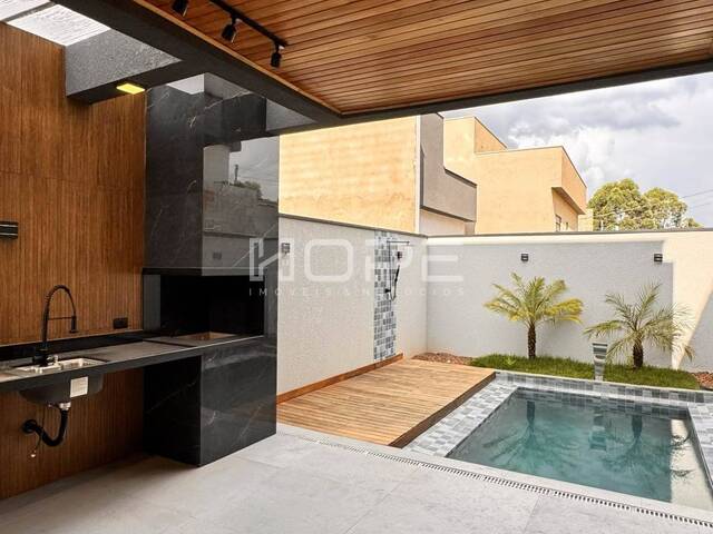 Casa para Venda em Santana de Parnaíba - 5