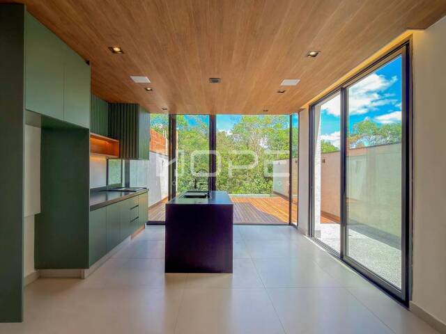 Casa para Venda em Santana de Parnaíba - 5