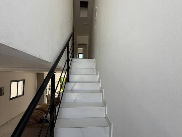 Casa para Venda em Santana de Parnaíba - 5